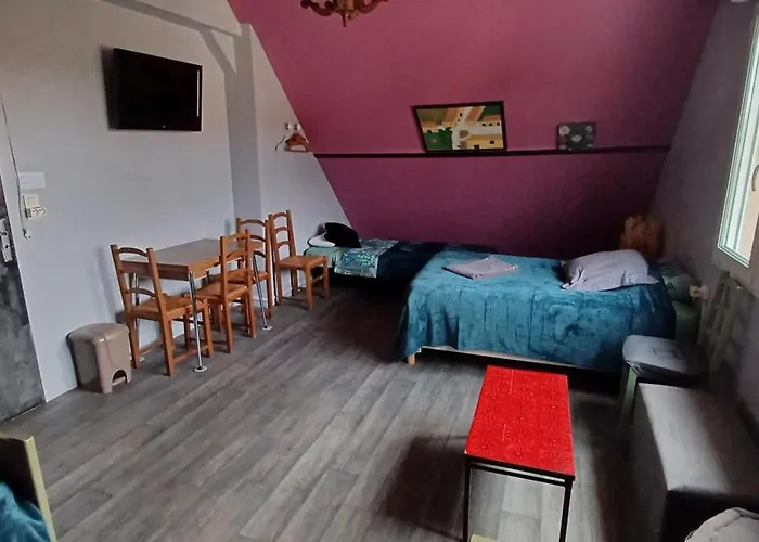 Les 3 chambres de LYLY situées a Brou